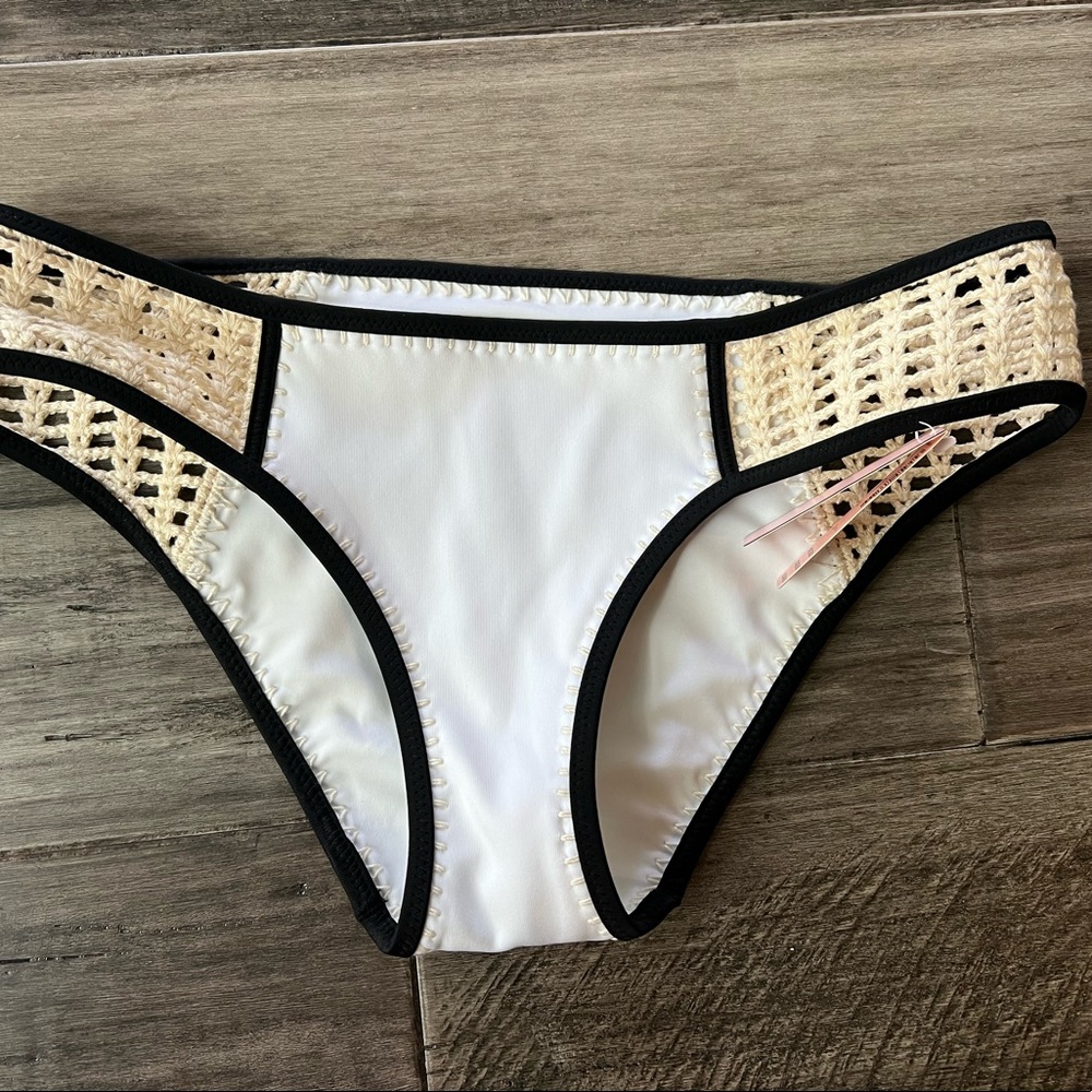 Victoria’s Secret Swim White Black & Crochet Swim Bottoms Size Small